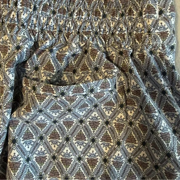 Athleta Lightweight Geometric Print Drawstring Shorts - Brown/Black/White - Picture 4 of 12